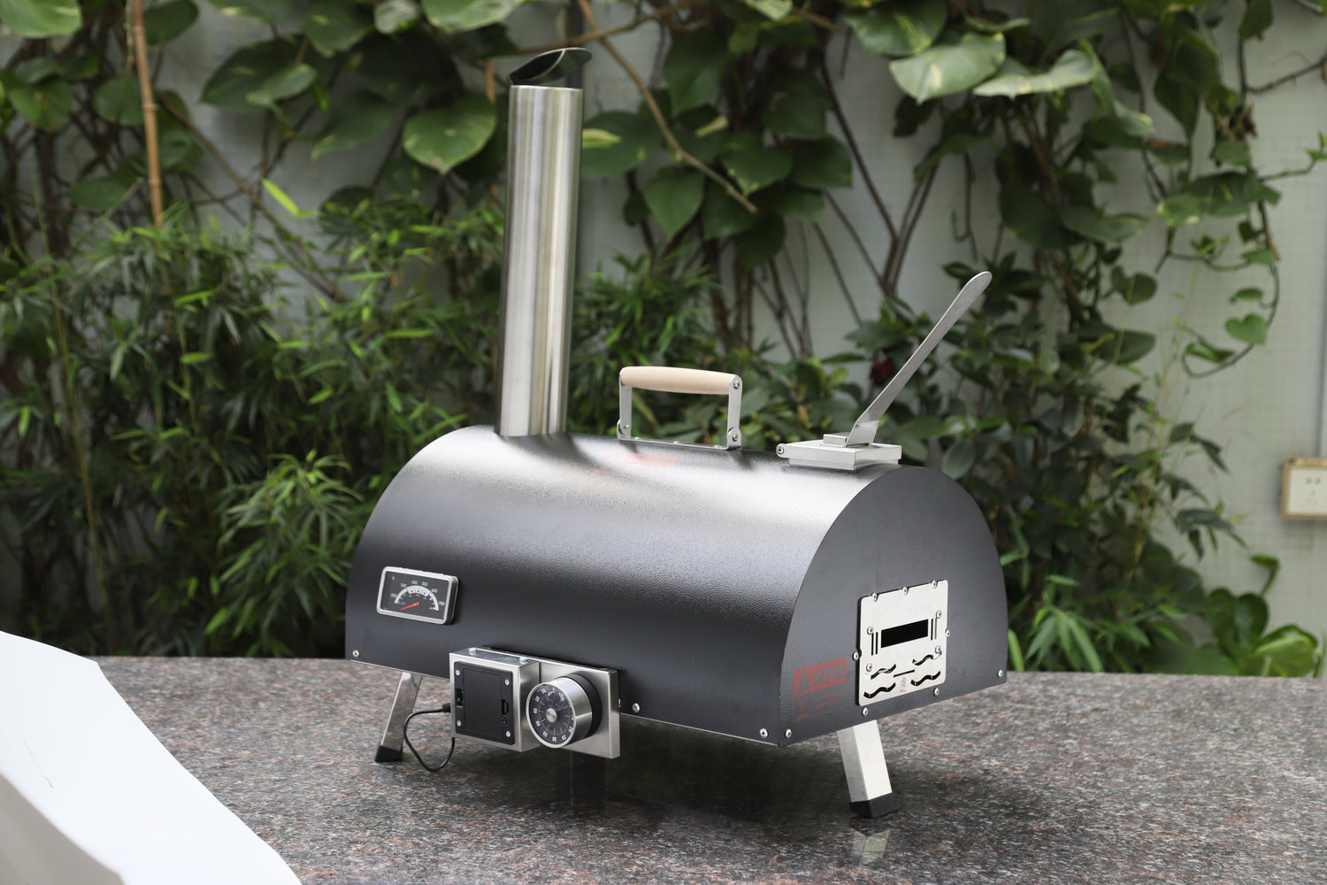 Semi-Circular Auto-Rotating Pizza Oven: Redefine Outdoor Baking with Technological Elegance