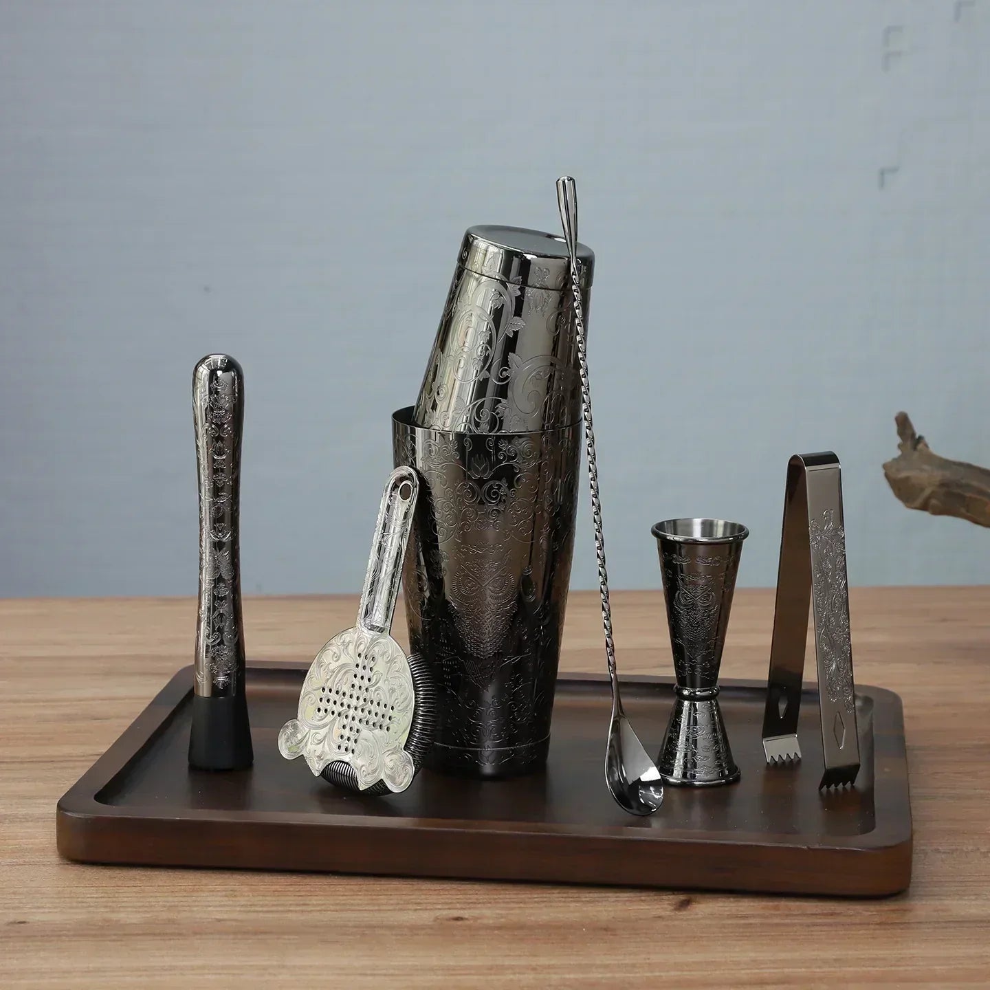 Etched vs. Mirror Cocktail Shaker: Which One Should You Choose?